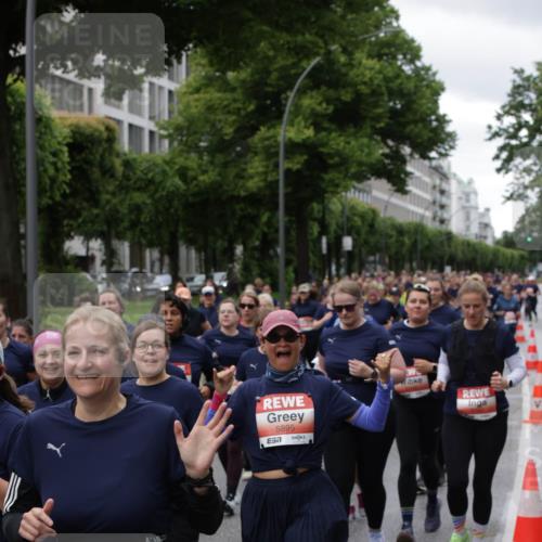 14.06.2026 - REWE Women's Run Jannik Wohlers http://msf.ph/oto/9814691 14.06.2026 10:41:45 Laufen 5805, 5895, 7 meine-sportfotos.de