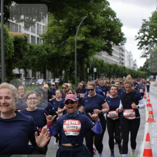 14.06.2026 - REWE Women's Run Jannik Wohlers http://msf.ph/oto/9814694 14.06.2026 10:41:45 Laufen 5805, 57, 5895, 57 meine-sportfotos.de