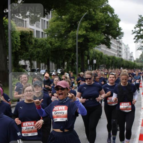 14.06.2026 - REWE Women's Run Jannik Wohlers http://msf.ph/oto/9814698 14.06.2026 10:41:46 Laufen 5288, 7, 5895, 6577 meine-sportfotos.de