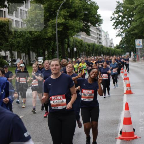 14.06.2026 - REWE Women's Run Jannik Wohlers http://msf.ph/oto/9814715 14.06.2026 10:41:49 Laufen 5606, 51, 5149, 7 meine-sportfotos.de