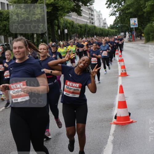 14.06.2026 - REWE Women's Run Jannik Wohlers http://msf.ph/oto/9814722 14.06.2026 10:41:49 Laufen 5606, 57, 5149, 7 meine-sportfotos.de