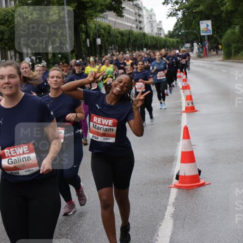 14.06.2026 - REWE Women's Run Jannik Wohlers http://msf.ph/oto/9814725 14.06.2026 10:41:49 Laufen 5606, 5149 meine-sportfotos.de