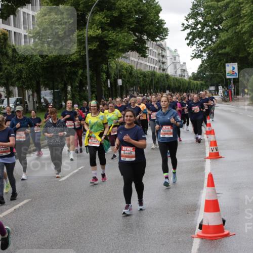 14.06.2026 - REWE Women's Run Jannik Wohlers http://msf.ph/oto/9814738 14.06.2026 10:41:52 Laufen 5977, 57, 6349, 24 meine-sportfotos.de