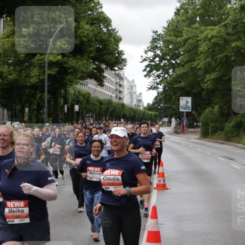 14.06.2026 - REWE Women's Run Jannik Wohlers http://msf.ph/oto/9814793 14.06.2026 10:42:04 Laufen 5019, 7, 5155, 7 meine-sportfotos.de