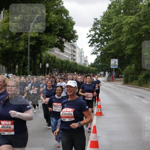 14.06.2026 - REWE Women's Run Jannik Wohlers http://msf.ph/oto/9814794 14.06.2026 10:42:04 Laufen 5155, 57, 5019, 517 meine-sportfotos.de