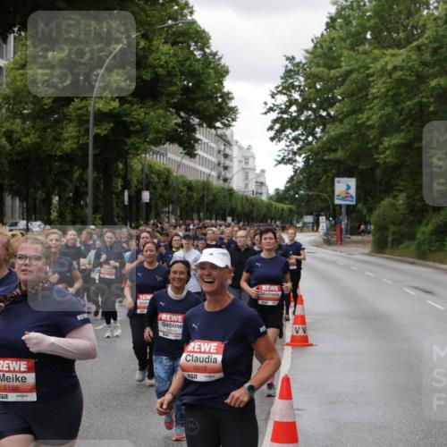 14.06.2026 - REWE Women's Run Jannik Wohlers http://msf.ph/oto/9814795 14.06.2026 10:42:04 Laufen 5155, 5019, 657 meine-sportfotos.de