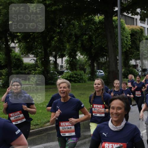 14.06.2026 - REWE Women's Run Jannik Wohlers http://msf.ph/oto/9814806 14.06.2026 10:42:07 Laufen 5279, 5020, 57, 517 meine-sportfotos.de