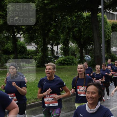 14.06.2026 - REWE Women's Run Jannik Wohlers http://msf.ph/oto/9814809 14.06.2026 10:42:08 Laufen 5020, 657, 6028, 577, 10574 meine-sportfotos.de