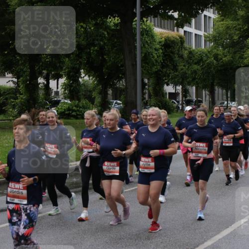 14.06.2026 - REWE Women's Run Jannik Wohlers http://msf.ph/oto/9814831 14.06.2026 10:42:16 Laufen 5016, 6018 meine-sportfotos.de
