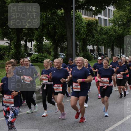 14.06.2026 - REWE Women's Run Jannik Wohlers http://msf.ph/oto/9814832 14.06.2026 10:42:16 Laufen 5016, 6018 meine-sportfotos.de