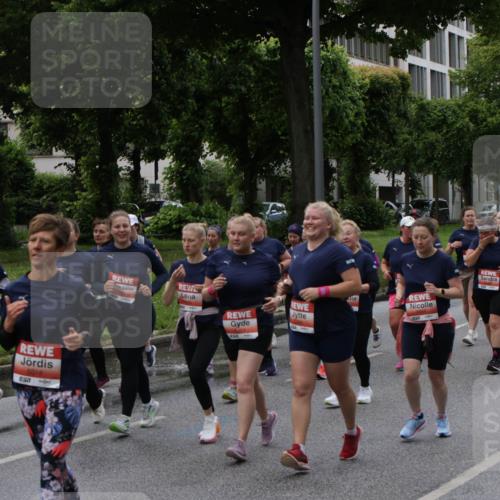 14.06.2026 - REWE Women's Run Jannik Wohlers http://msf.ph/oto/9814835 14.06.2026 10:42:16 Laufen 5016, 5018 meine-sportfotos.de