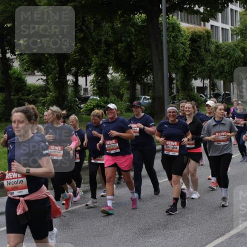 14.06.2026 - REWE Women's Run Jannik Wohlers http://msf.ph/oto/9814856 14.06.2026 10:42:18 Laufen 5856, 517, 5197 meine-sportfotos.de