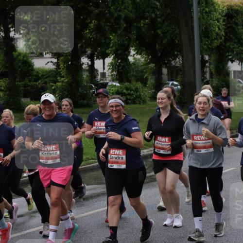 14.06.2026 - REWE Women's Run Jannik Wohlers http://msf.ph/oto/9814861 14.06.2026 10:42:19 Laufen 5197, 5722, 5347, 5211, 57, 5348, 5190, 5129, 5128, 51, 5131 meine-sportfotos.de