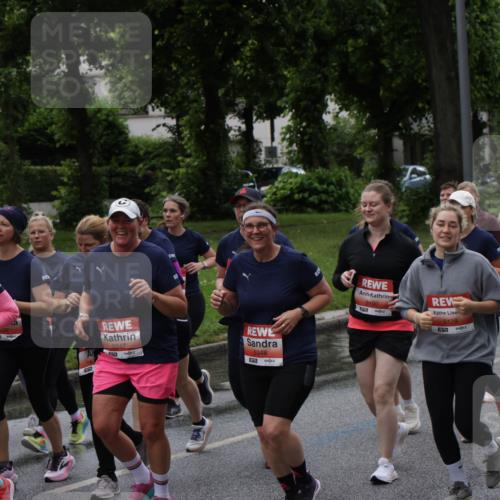 14.06.2026 - REWE Women's Run Jannik Wohlers http://msf.ph/oto/9814865 14.06.2026 10:42:20 Laufen 5197, 5347, 5577, 5348, 5190, 1577, 5129, 5128, 7 meine-sportfotos.de