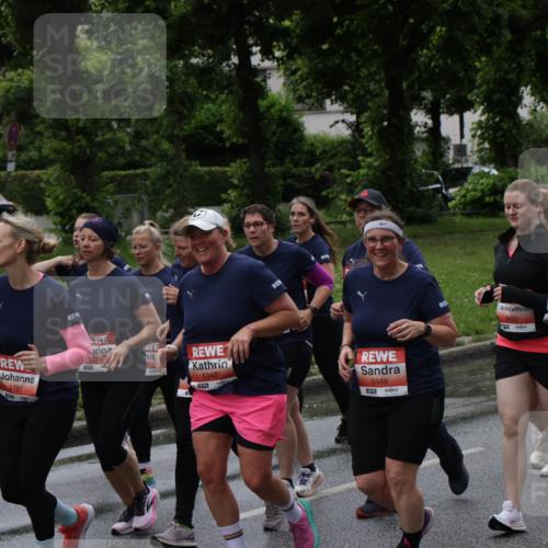 14.06.2026 - REWE Women's Run Jannik Wohlers http://msf.ph/oto/9814871 14.06.2026 10:42:20 Laufen 5926, 5197, 722, 51, 31, 5347, 651, 5348, 651, 5190, 5129 meine-sportfotos.de