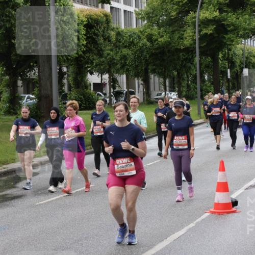 14.06.2026 - REWE Women's Run Jannik Wohlers http://msf.ph/oto/9814891 14.06.2026 10:42:23 Laufen 5100 meine-sportfotos.de