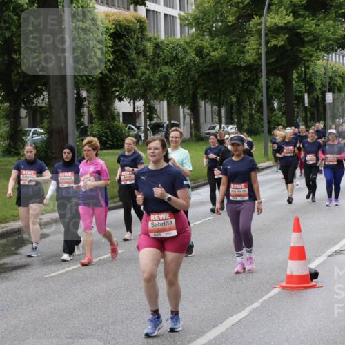 14.06.2026 - REWE Women's Run Jannik Wohlers http://msf.ph/oto/9814892 14.06.2026 10:42:23 Laufen 5100 meine-sportfotos.de