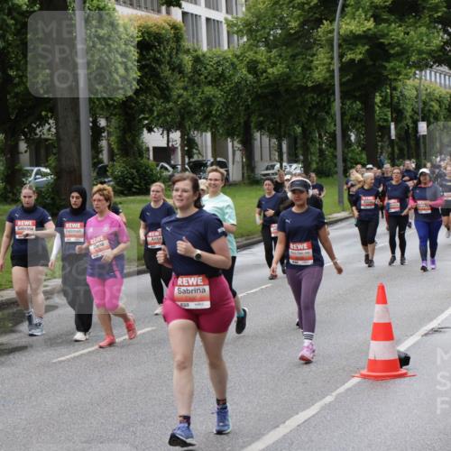 14.06.2026 - REWE Women's Run Jannik Wohlers http://msf.ph/oto/9814894 14.06.2026 10:42:23 Laufen 5100 meine-sportfotos.de