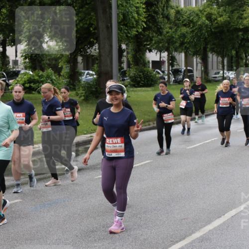 14.06.2026 - REWE Women's Run Jannik Wohlers http://msf.ph/oto/9814909 14.06.2026 10:42:26 Laufen 5028, 5252, 57 meine-sportfotos.de