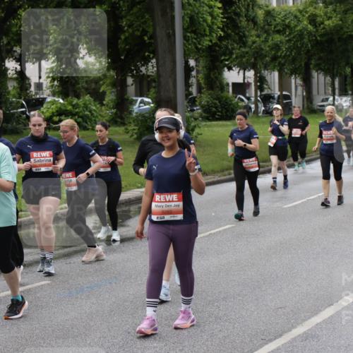 14.06.2026 - REWE Women's Run Jannik Wohlers http://msf.ph/oto/9814912 14.06.2026 10:42:27 Laufen 5028, 5252 meine-sportfotos.de