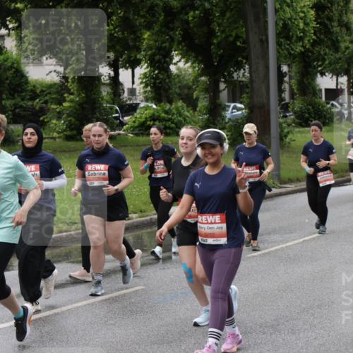 14.06.2026 - REWE Women's Run Jannik Wohlers http://msf.ph/oto/9814923 14.06.2026 10:42:27 Laufen 5028, 517, 5252 meine-sportfotos.de