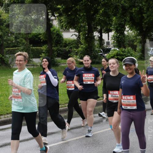 14.06.2026 - REWE Women's Run Jannik Wohlers http://msf.ph/oto/9814924 14.06.2026 10:42:27 Laufen 5028, 5632, 5698, 5252 meine-sportfotos.de