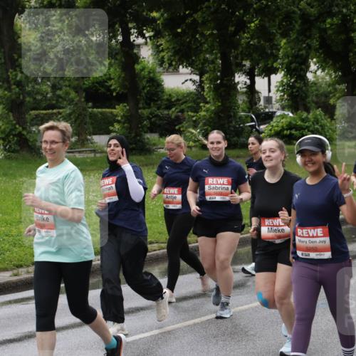 14.06.2026 - REWE Women's Run Jannik Wohlers http://msf.ph/oto/9814925 14.06.2026 10:42:28 Laufen 57, 5698, 5252, 51 meine-sportfotos.de