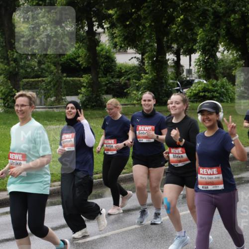 14.06.2026 - REWE Women's Run Jannik Wohlers http://msf.ph/oto/9814927 14.06.2026 10:42:28 Laufen 5632, 577, 5698, 5252 meine-sportfotos.de