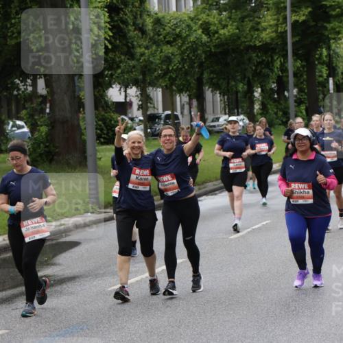 14.06.2026 - REWE Women's Run Jannik Wohlers http://msf.ph/oto/9814933 14.06.2026 10:42:30 Laufen 5663, 6517, 5726, 7 meine-sportfotos.de