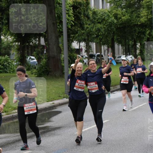 14.06.2026 - REWE Women's Run Jannik Wohlers http://msf.ph/oto/9814941 14.06.2026 10:42:30 Laufen 5663, 51, 57, 5726, 57, 6014, 5768 meine-sportfotos.de
