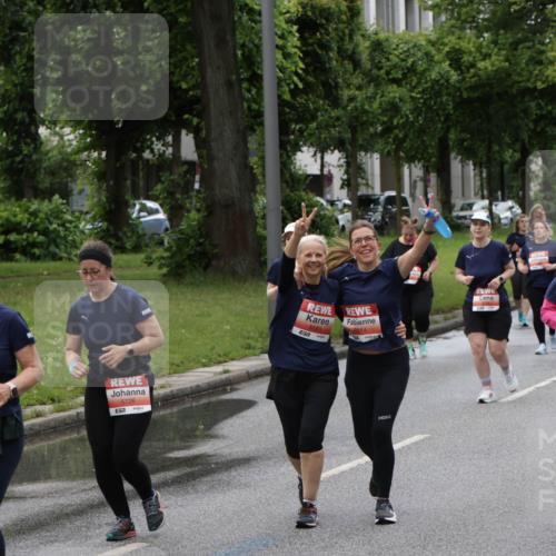 14.06.2026 - REWE Women's Run Jannik Wohlers http://msf.ph/oto/9814943 14.06.2026 10:42:30 Laufen 5663, 57, 5726, 57, 5593, 6014, 5768, 7 meine-sportfotos.de