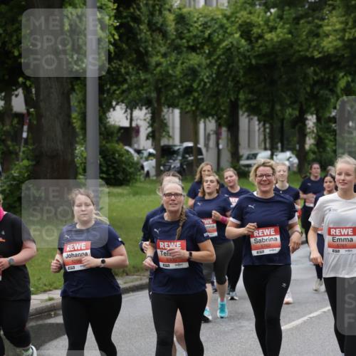 14.06.2026 - REWE Women's Run Jannik Wohlers http://msf.ph/oto/9814975 14.06.2026 10:42:37 Laufen 5299, 7, 5300, 5762, 7, 5761 meine-sportfotos.de