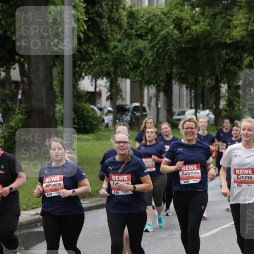 14.06.2026 - REWE Women's Run Jannik Wohlers http://msf.ph/oto/9814976 14.06.2026 10:42:37 Laufen 5762, 657, 5299, 657, 7, 5761, 7 meine-sportfotos.de