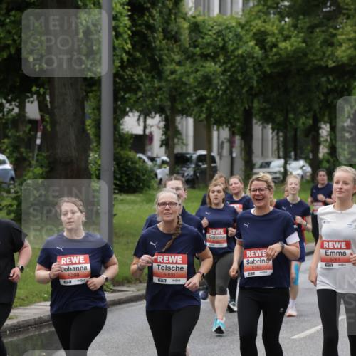 14.06.2026 - REWE Women's Run Jannik Wohlers http://msf.ph/oto/9814981 14.06.2026 10:42:37 Laufen 5299, 7, 5300, 657, 5762, 57, 5761, 7 meine-sportfotos.de
