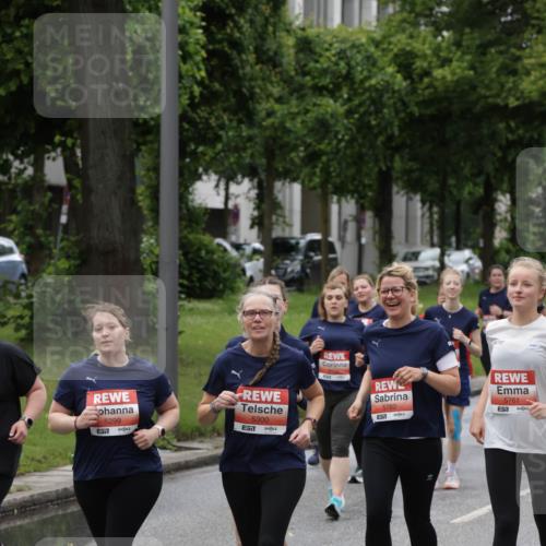 14.06.2026 - REWE Women's Run Jannik Wohlers http://msf.ph/oto/9814982 14.06.2026 10:42:37 Laufen 5299, 5300, 7, 5762, 57, 5761, 7 meine-sportfotos.de
