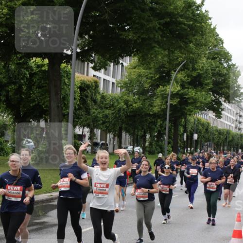 14.06.2026 - REWE Women's Run Jannik Wohlers http://msf.ph/oto/9814997 14.06.2026 10:42:39 Laufen 5761 meine-sportfotos.de