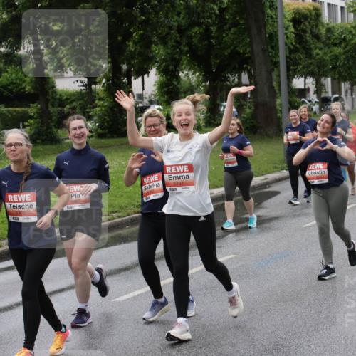 14.06.2026 - REWE Women's Run Jannik Wohlers http://msf.ph/oto/9815001 14.06.2026 10:42:40 Laufen 5299, 657, 5300, 5761, 7, 5987, 57 meine-sportfotos.de