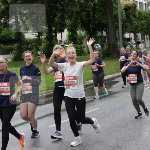 14.06.2026 - REWE Women's Run Jannik Wohlers http://msf.ph/oto/9815003 14.06.2026 10:42:40 Laufen 5300, 5987, 5761, 57, 5136 meine-sportfotos.de