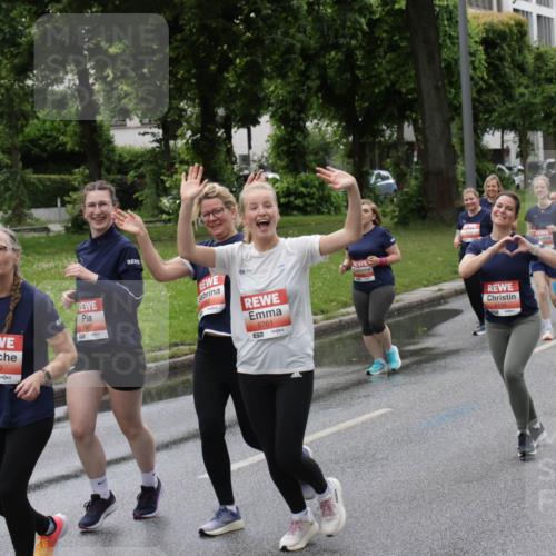 14.06.2026 - REWE Women's Run Jannik Wohlers http://msf.ph/oto/9815005 14.06.2026 10:42:40 Laufen 5300, 57, 5761, 6517, 57 meine-sportfotos.de