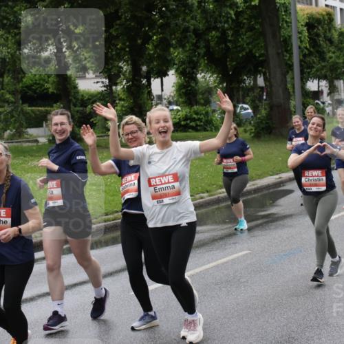 14.06.2026 - REWE Women's Run Jannik Wohlers http://msf.ph/oto/9815006 14.06.2026 10:42:40 Laufen 5300, 517, 5761, 577 meine-sportfotos.de