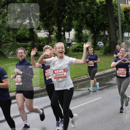 14.06.2026 - REWE Women's Run Jannik Wohlers http://msf.ph/oto/9815009 14.06.2026 10:42:41 Laufen 5300, 1987, 5761, 7, 5136 meine-sportfotos.de