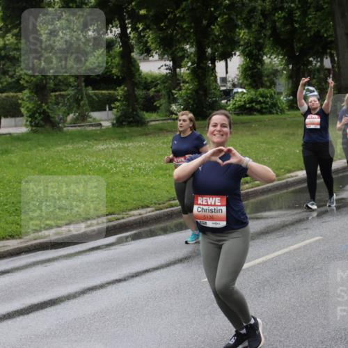 14.06.2026 - REWE Women's Run Jannik Wohlers http://msf.ph/oto/9815018 14.06.2026 10:42:42 Laufen 5136, 57 meine-sportfotos.de