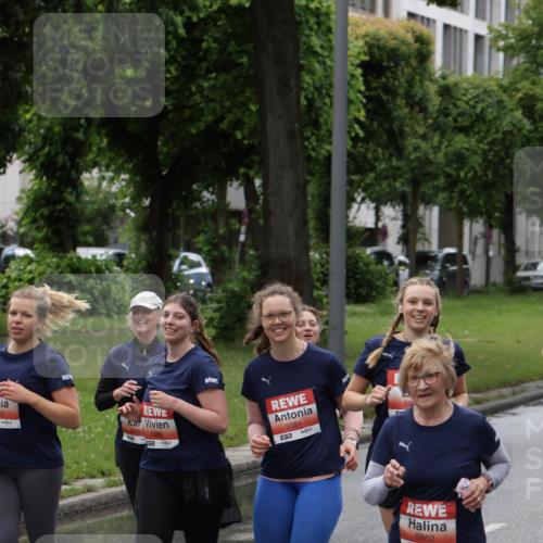 14.06.2026 - REWE Women's Run Jannik Wohlers http://msf.ph/oto/9815052 14.06.2026 10:42:48 Laufen 82, 5080, 5081, 7, 59, 5862 meine-sportfotos.de
