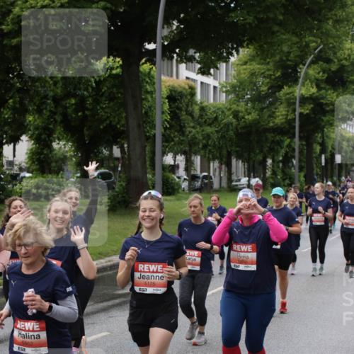 14.06.2026 - REWE Women's Run Jannik Wohlers http://msf.ph/oto/9815060 14.06.2026 10:42:50 Laufen 5862, 5175, 57, 6052 meine-sportfotos.de