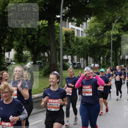 14.06.2026 - REWE Women's Run Jannik Wohlers http://msf.ph/oto/9815063 14.06.2026 10:42:50 Laufen 5862, 5175, 7, 6052, 57 meine-sportfotos.de
