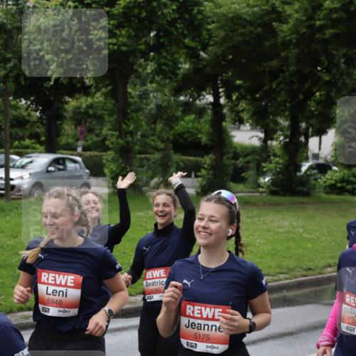 14.06.2026 - REWE Women's Run Jannik Wohlers http://msf.ph/oto/9815068 14.06.2026 10:42:52 Laufen 5949, 5088, 7, 5175, 7 meine-sportfotos.de