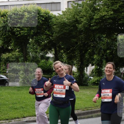 14.06.2026 - REWE Women's Run Jannik Wohlers http://msf.ph/oto/9815143 14.06.2026 10:43:10 Laufen 5296, 6027, 577, 6517 meine-sportfotos.de
