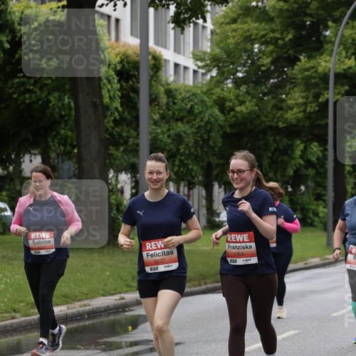 14.06.2026 - REWE Women's Run Jannik Wohlers http://msf.ph/oto/9815275 14.06.2026 10:43:38 Laufen 5537, 57, 5564, 657 meine-sportfotos.de