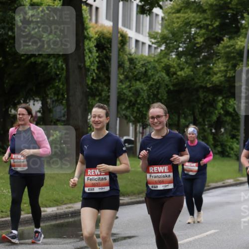 14.06.2026 - REWE Women's Run Jannik Wohlers http://msf.ph/oto/9815279 14.06.2026 10:43:38 Laufen 5537, 5564, 7 meine-sportfotos.de
