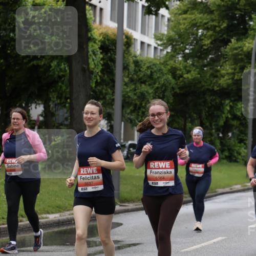 14.06.2026 - REWE Women's Run Jannik Wohlers http://msf.ph/oto/9815281 14.06.2026 10:43:38 Laufen 5537, 5564, 7 meine-sportfotos.de
